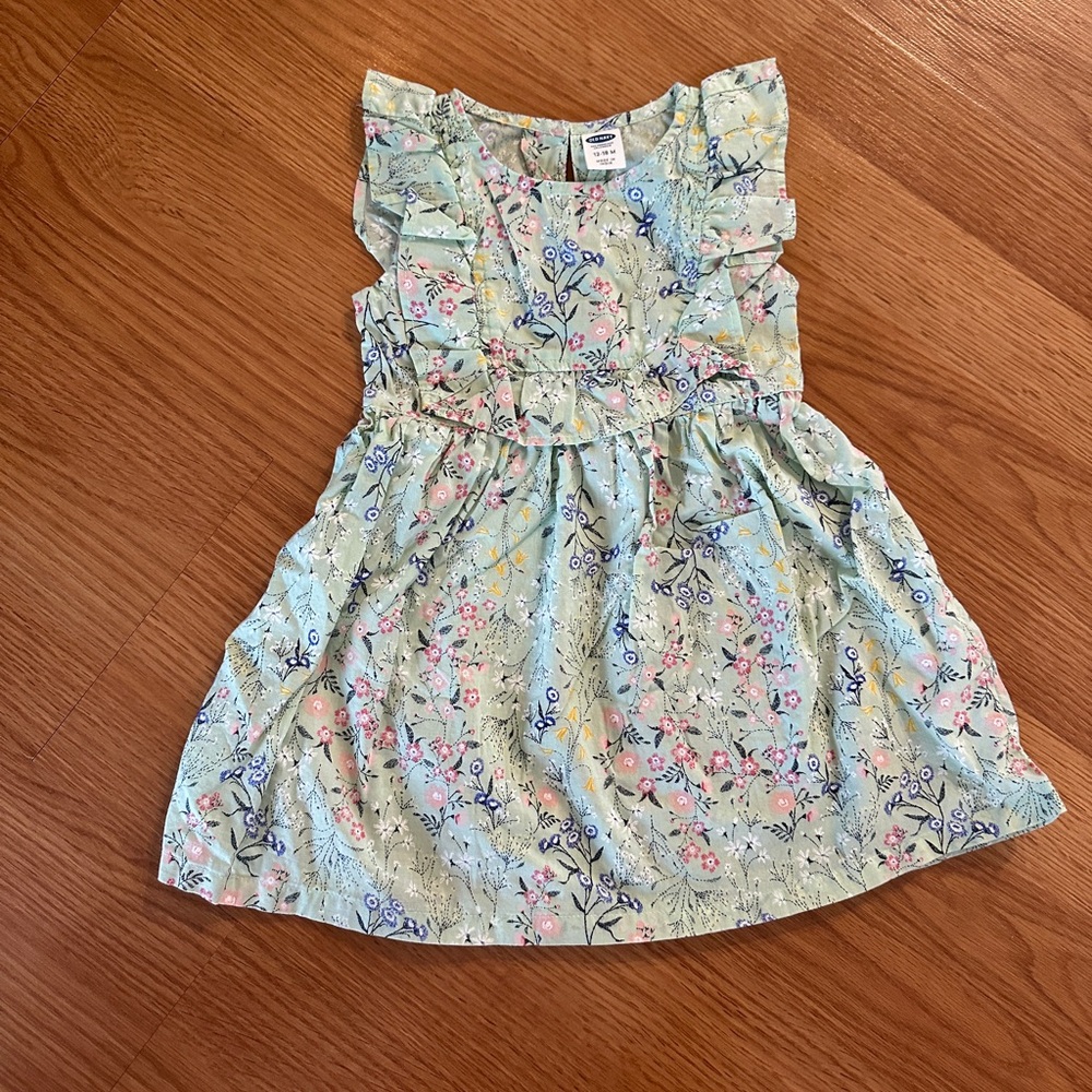 Beautiful Floral Dress in a soft mint green